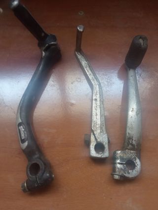 pata de aranque y patillas de cambio para derbi