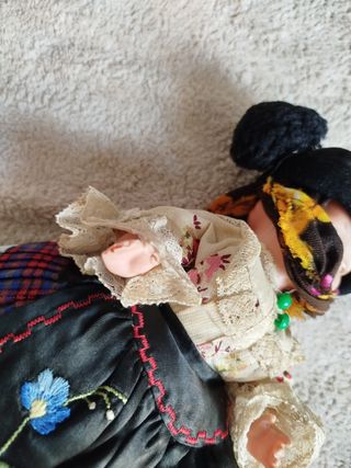 Muñeca muy  antigua 