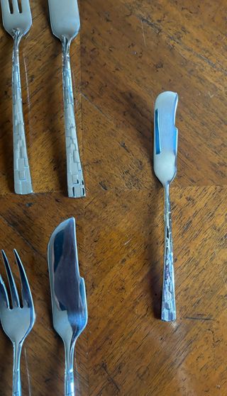 Servizio da pesce +coltello burro sambonet skin