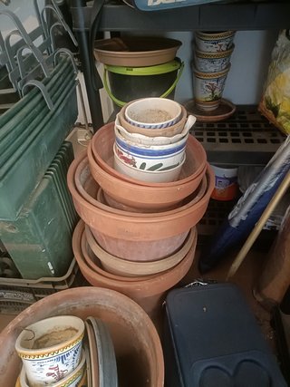 Macetas y soportes