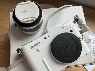 Nikon V1 Model Lens Kit