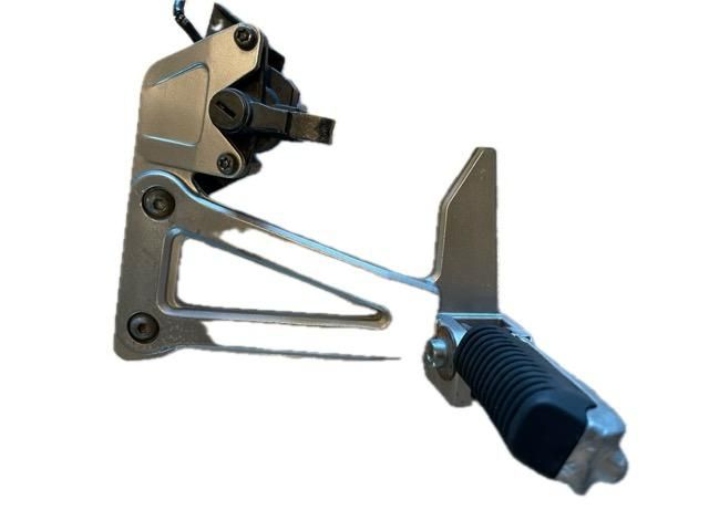 ✅🏍 ESTRIBERA IZQ Y MECANISMO SUZUKI BANDIT 400