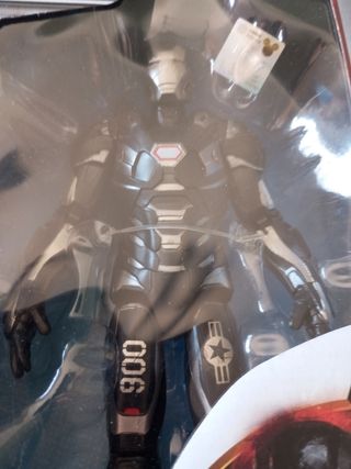 Maquina de guerra,de Marvel endgame