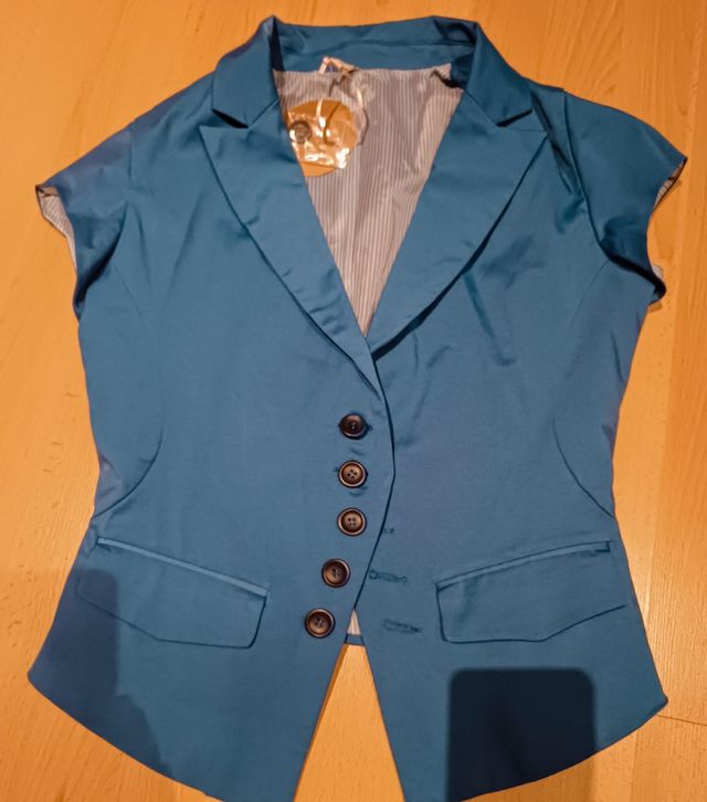 Americana manga corta