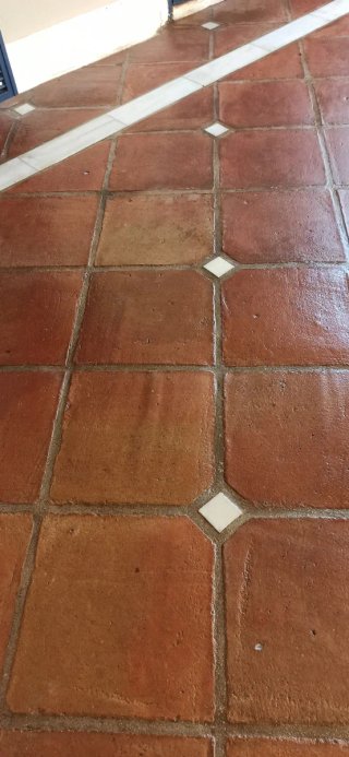 Tratamiento suelo rustico de barro