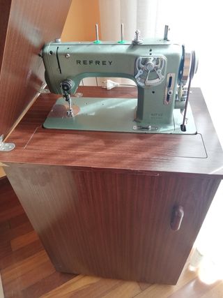 MÁQUINA DE COSER REFREY 427-VZ