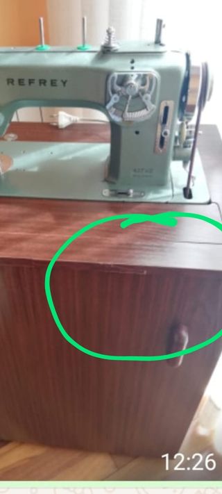 MÁQUINA DE COSER REFREY 427-VZ