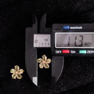 pendientes de peridoto