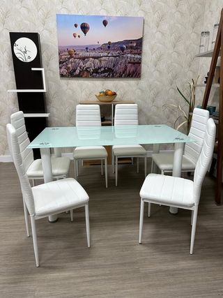 mesa avatar cristal y 6 sillas en polipiel
