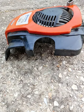 Tapa motor cortacésped