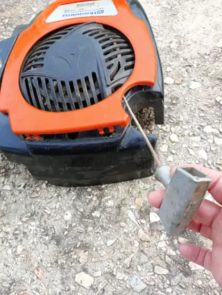Tapa motor cortacésped