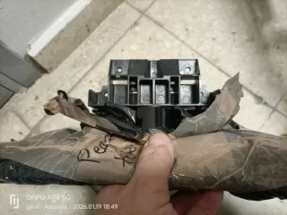 Se venden peana TV LG y Samsung