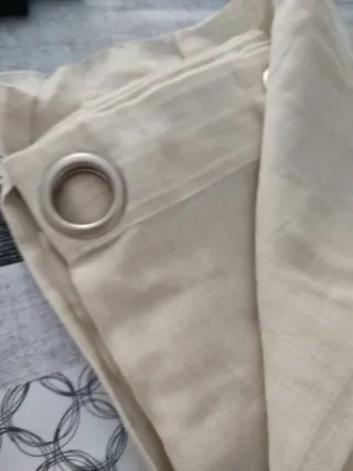 Una cortina larga de 2 metros por 2.40