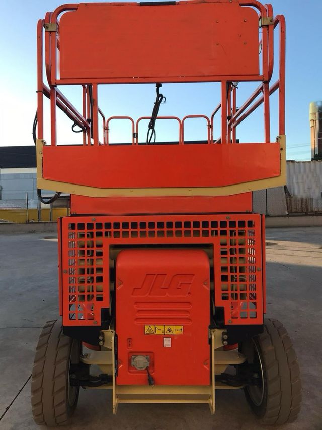 PLATAFORMA TIJERA ELÉCTRICA JLG 4069LE