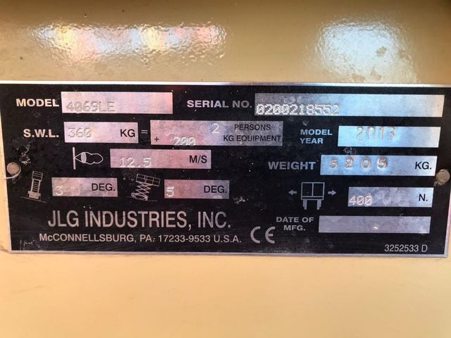 PLATAFORMA TIJERA ELÉCTRICA JLG 4069LE