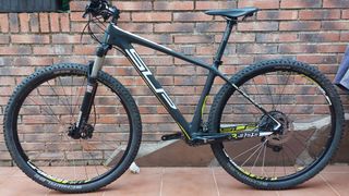 Bicicleta Carbono 29" SUPERIOR