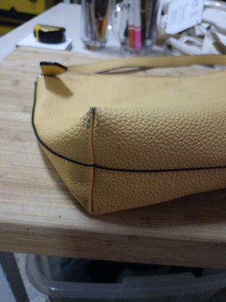 Bolso de piel GUESS color albero
