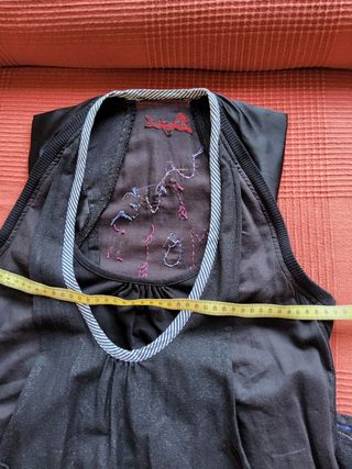 Vestido corto desigual talla 40