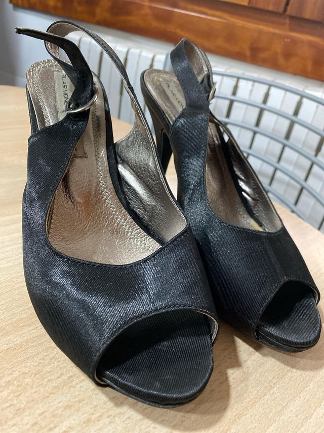 Zapato negro tacon y destalonado