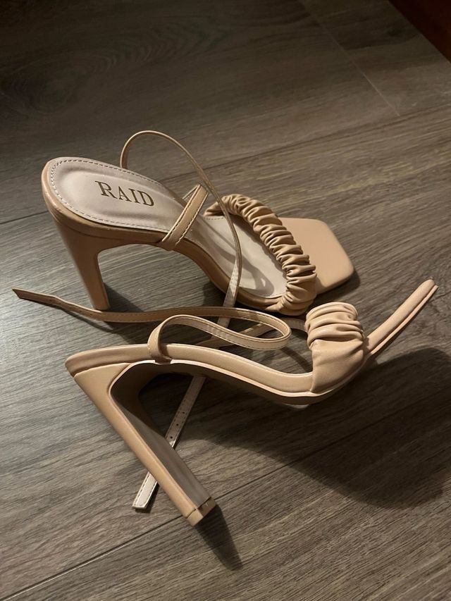 Sandalia de tacon alto