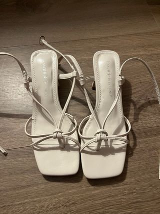 Sandalia tacon bajo