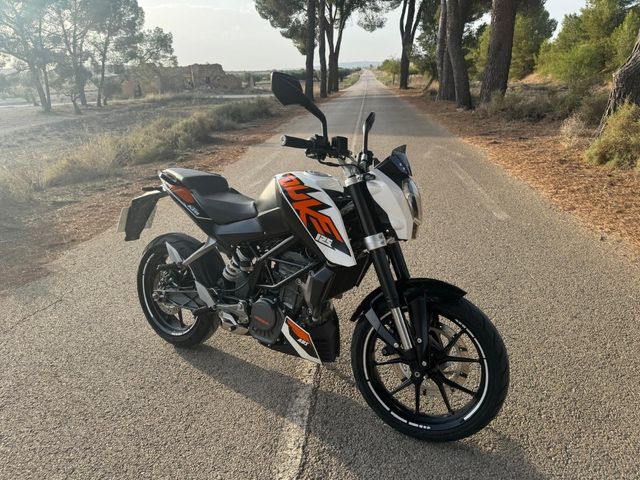 KTM DUKE 125