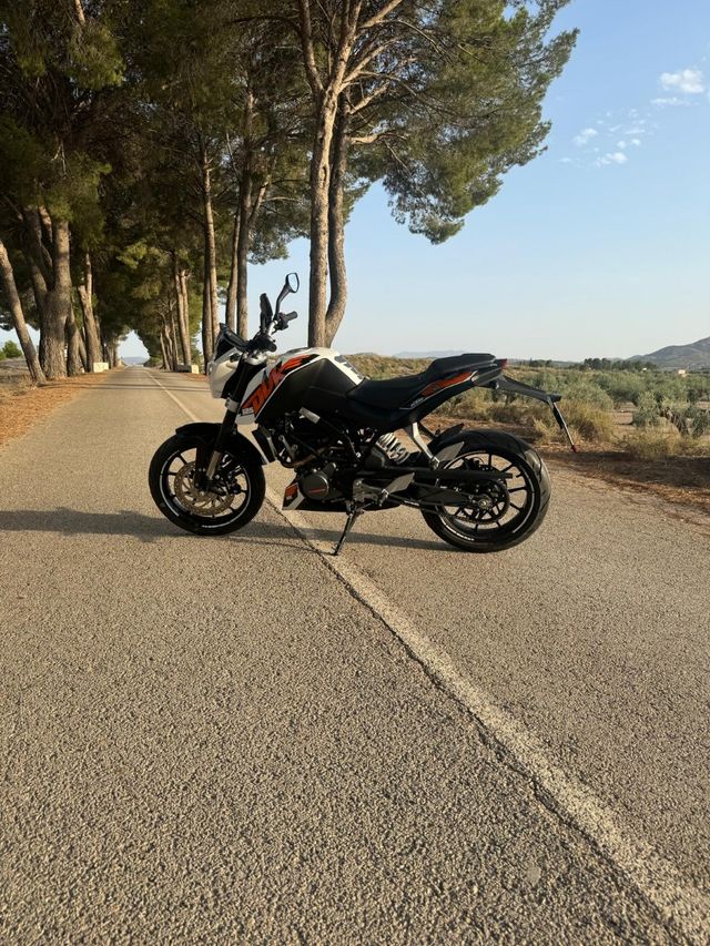 KTM DUKE 125