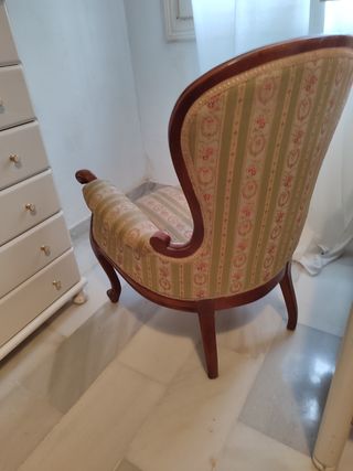 Butaca luis XVI capitoné