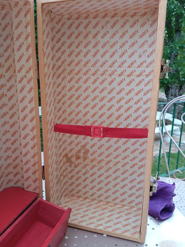 Baú de guarda-roupa Nancy