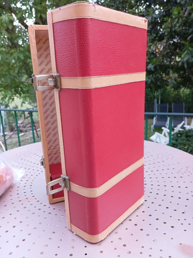 Baú de guarda-roupa Nancy