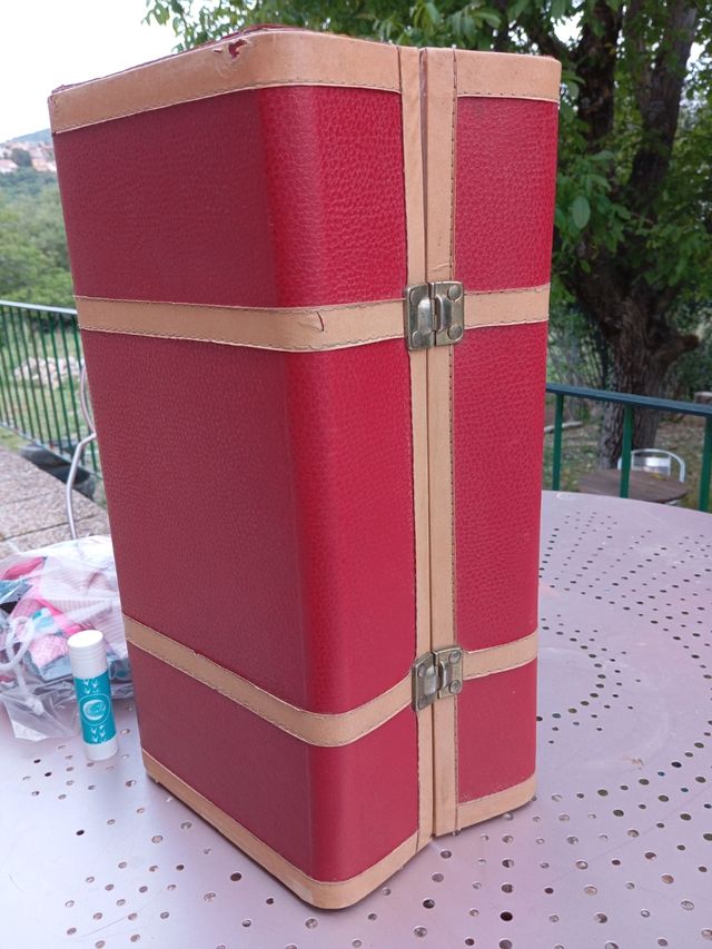 Baú de guarda-roupa Nancy