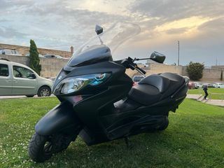 SUZUKI BURGMAN 400 ABS EN PERFECTO ESTADO