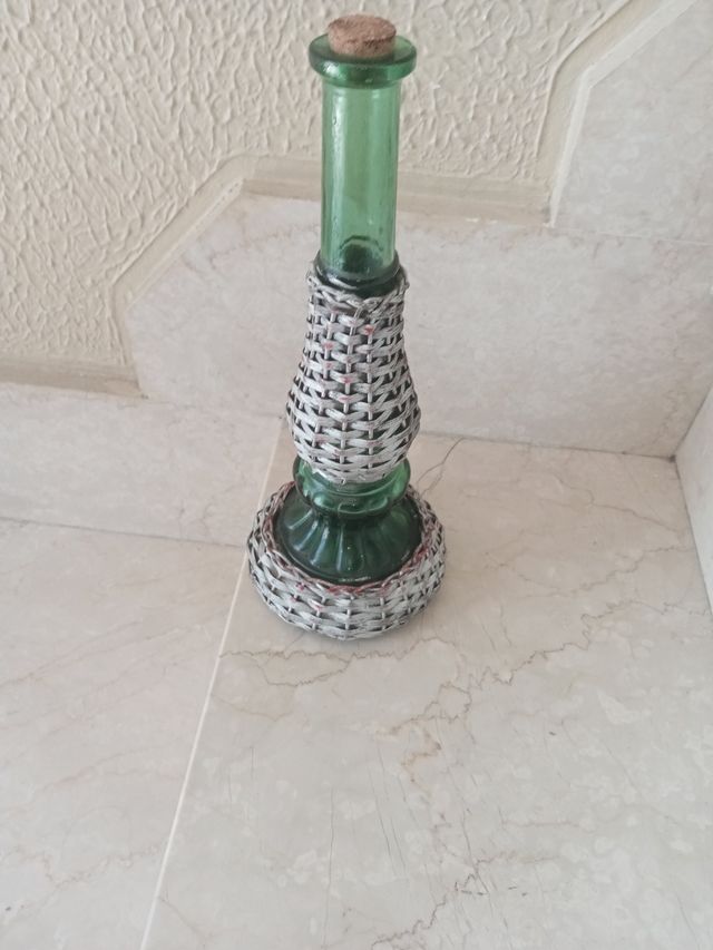 Bottiglietta impagliata