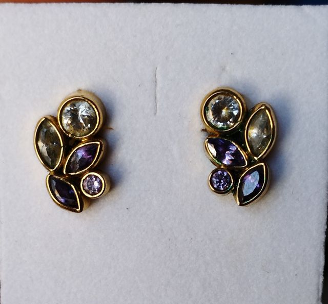 Pendientes bisutería fina.