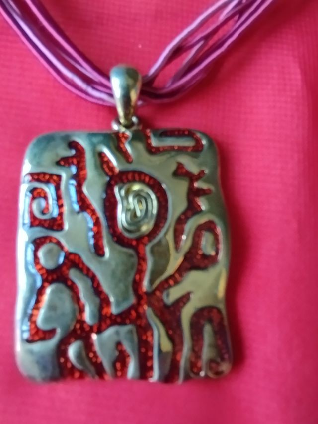 Conjunto collar y pendientes,como nuevo.