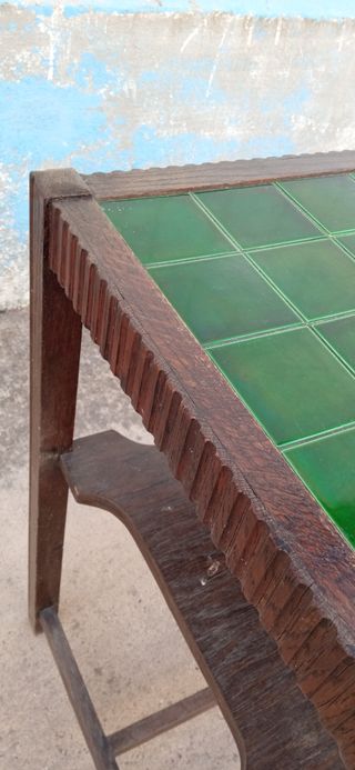 Mesa auxiliar azulejos verdes 