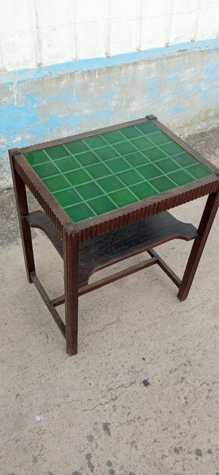 Mesa auxiliar azulejos verdes 