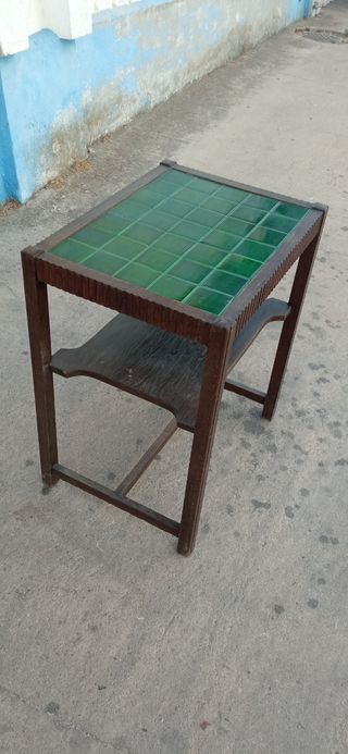 Mesa auxiliar azulejos verdes 