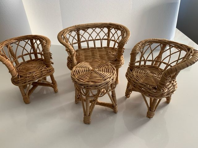 Salottino  in vimini x bambole