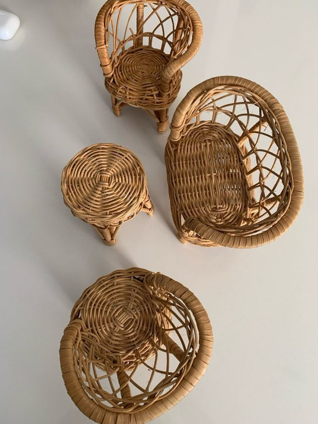 Salottino  in vimini x bambole