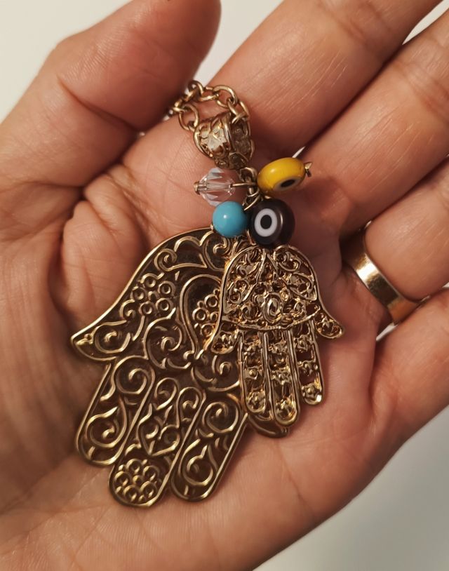 Collar mano de Fátima