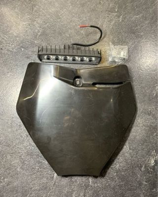 Careta plana ktm + luz led NUEVA