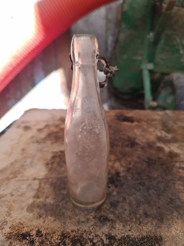 Botella gaseosa pequeña..Tarancón.