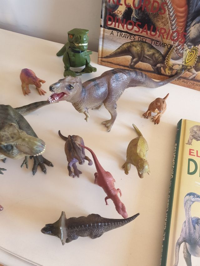 Juguetes dinosaurios