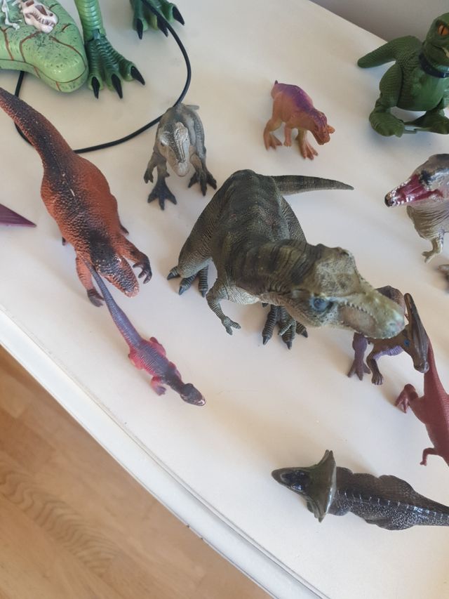 Juguetes dinosaurios