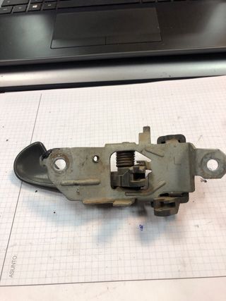 Maneta interior t/derecha l200