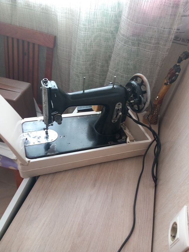 Máquina  de coser sigma