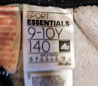 Pantalón Adidas+ camiseta No Fear