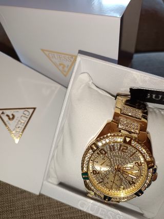 RELOJ GUESS DE CUARZO, DIRADO, NUEVO 