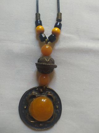 Colgante color ámbar